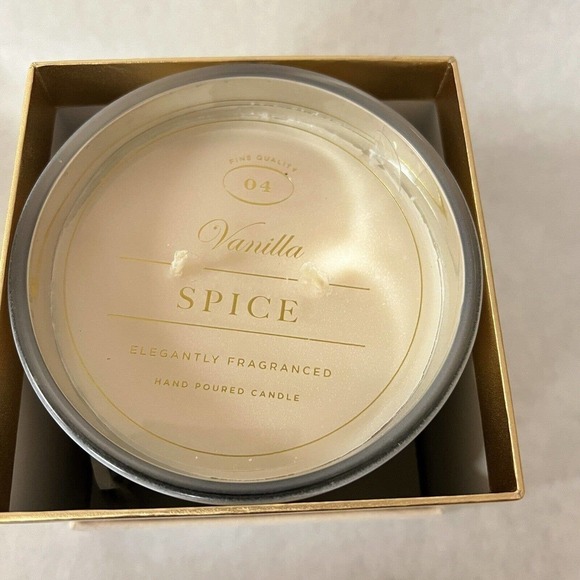 DW Home Fine Quality No. 04 Vanilla Spice Candle 11 oz in Gift Box Holiday Scent - Picture 2 of 4